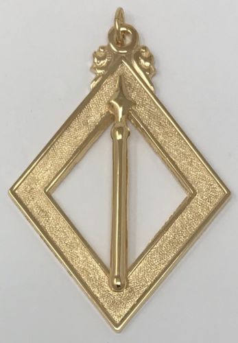 Scottish Rite 16th Degree Master of Entrance Jewel in Gold Tone